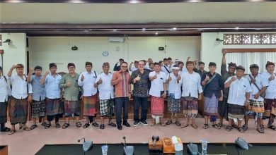 Adi Wiryatama bersama Sugawa Korry