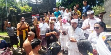 Dijemput Ribuan Krama Desa Adat Bugbug, 3 Pejuang Terakhir Kembali Hirup Udara Bebas
