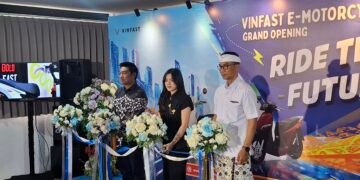 VinFast Buka Dealer Motor Listrik Pertama di Bali