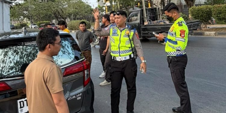 Mobil Diserempet Truk PT Wings, Warga Kendari Tolak Sopir Dibebani Ganti Rugi