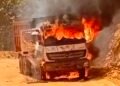 Api Muncul dari Persneling, Mobil di Jalan Hauling PT PBI Terbakar